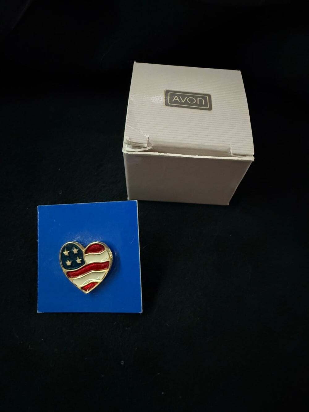 Vintage 1990 AVON 'Heart of America' Tac Pin w Original Box Stars & Stripes Pin